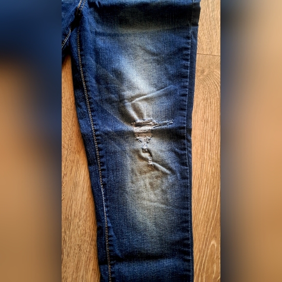 Levi's Size 9 Women's Distressed Skinny Jeans - Dark Blue - Picture 5 of 16